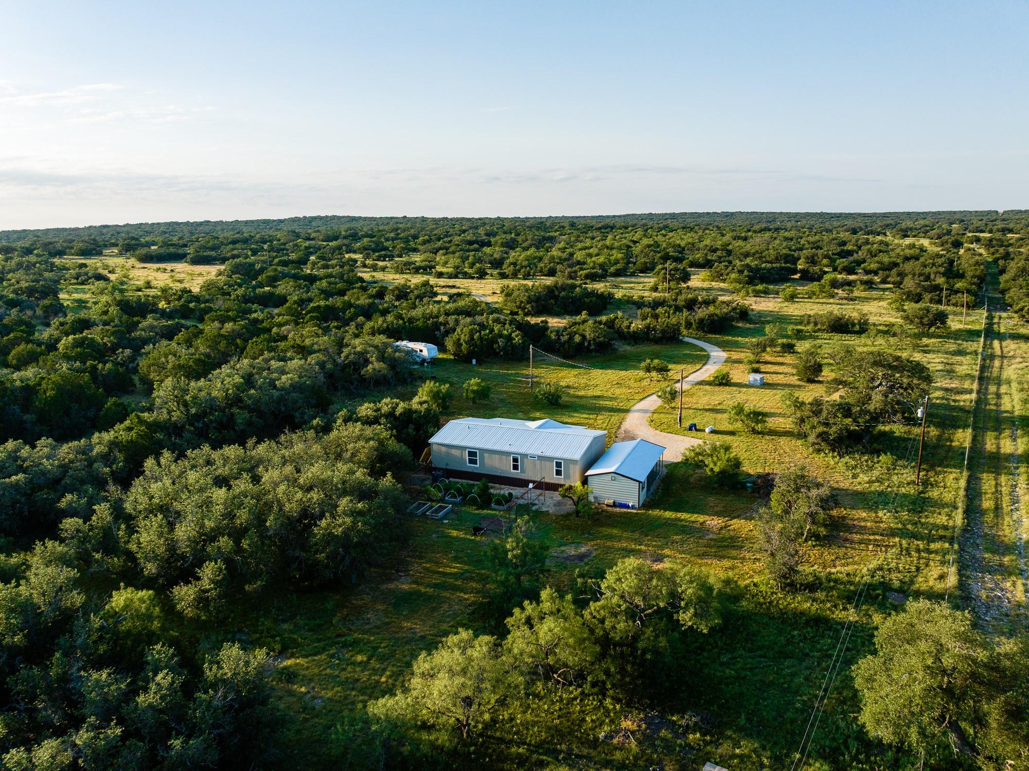 327 Antelope Trl, Eldorado, TX 76936