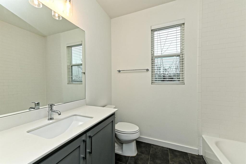 1912 Bunche Rd Rd # B, Austin, TX 78721