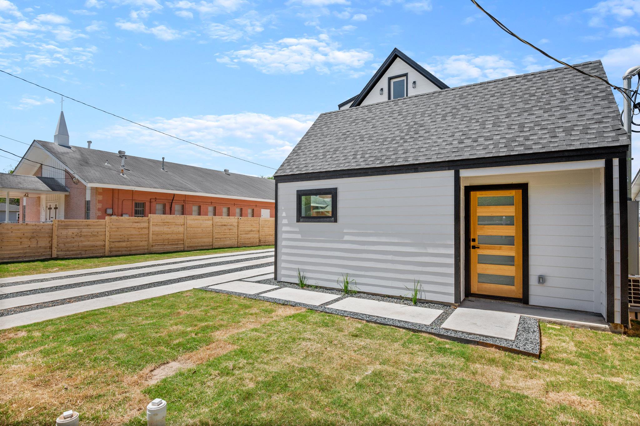 1606 Harvey St # 1, Austin, TX 78702