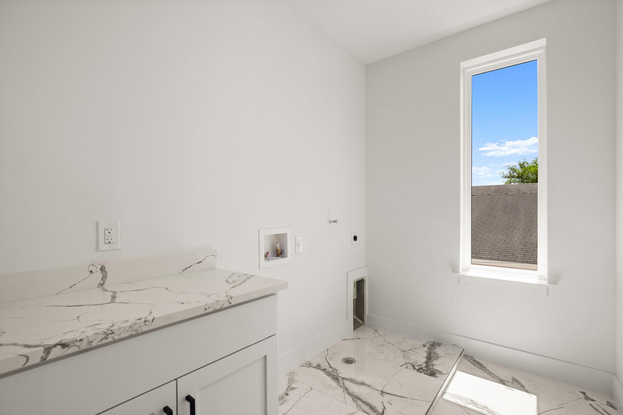 1606 Harvey St # 1, Austin, TX 78702