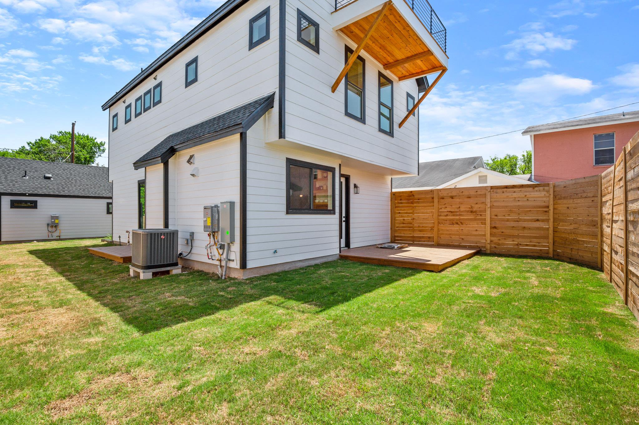 1606 Harvey St # 1, Austin, TX 78702