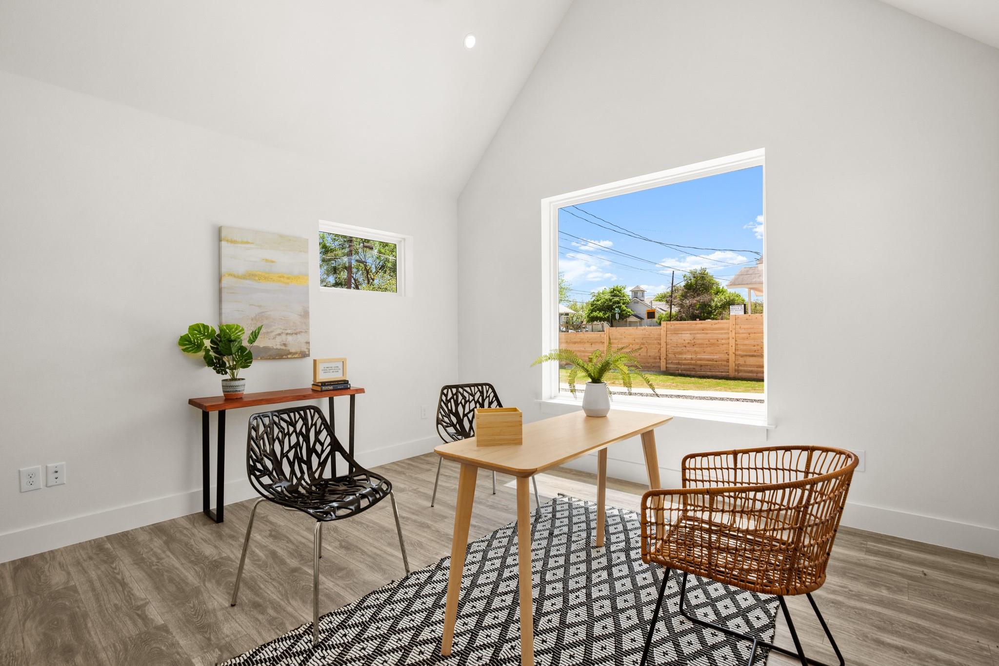 1606 Harvey St # 1, Austin, TX 78702