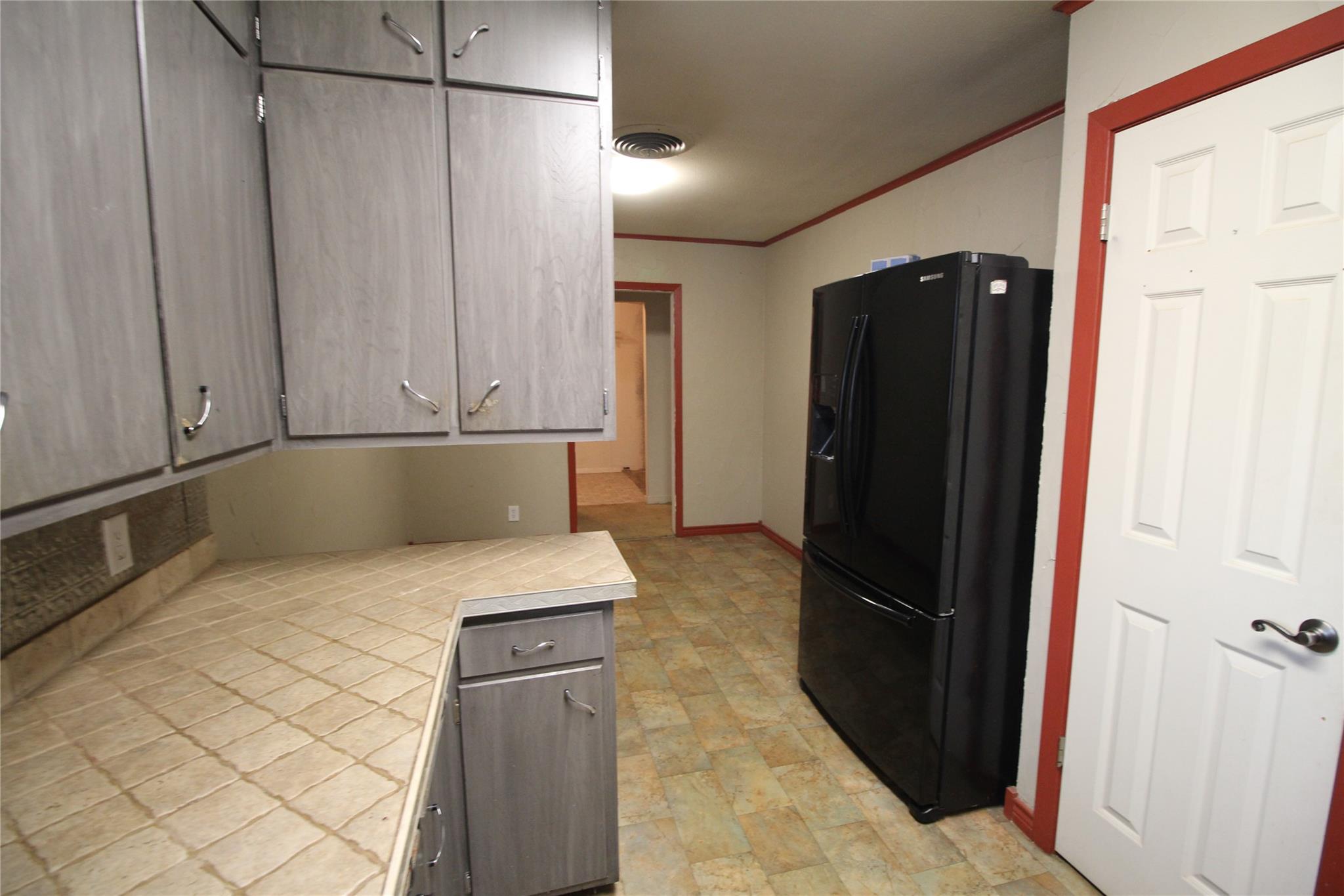 327 W Mulberry St, Fredericksburg, TX 78624