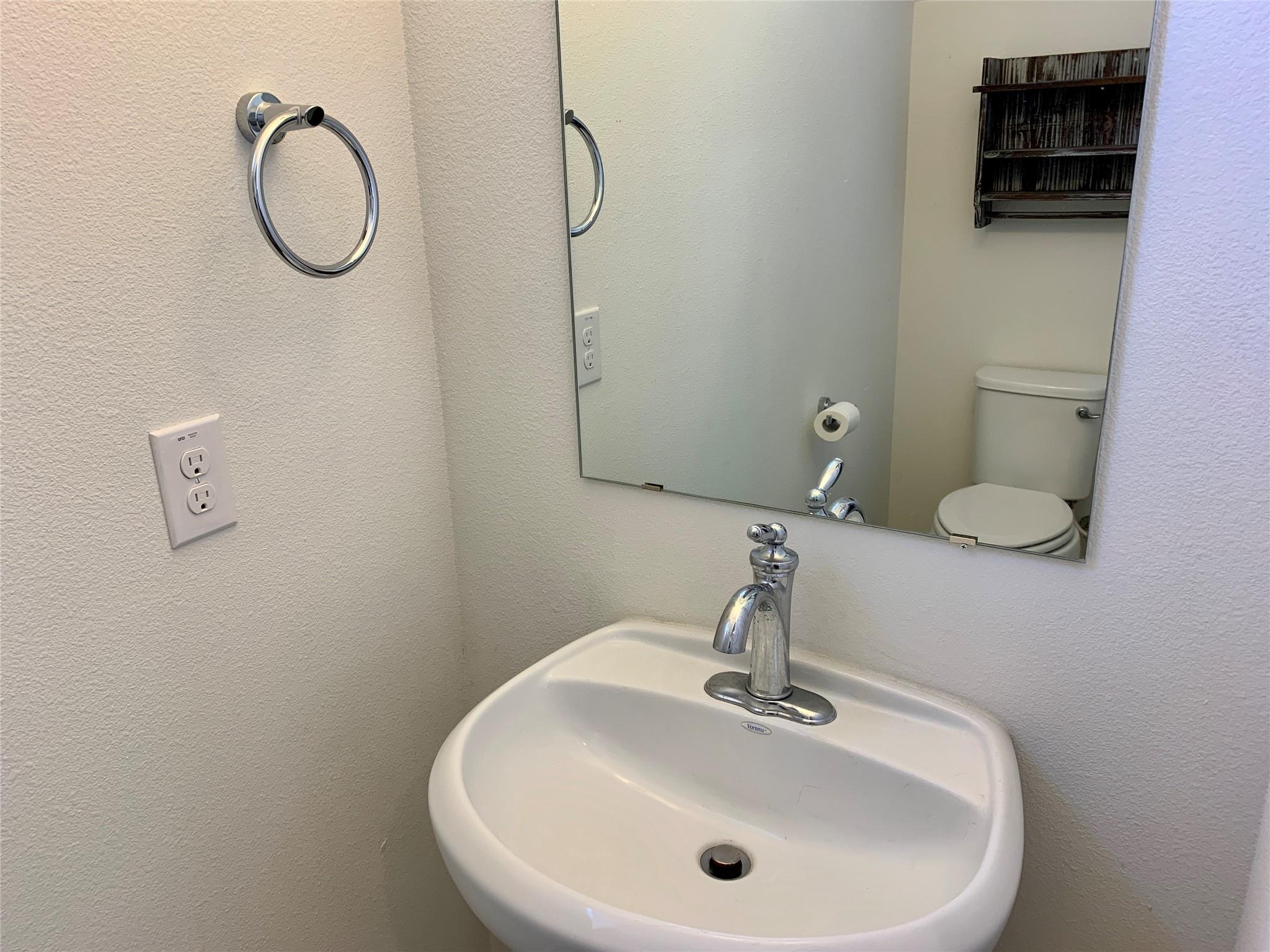 5205 Samuel Huston Ave # B, Austin, TX 78721