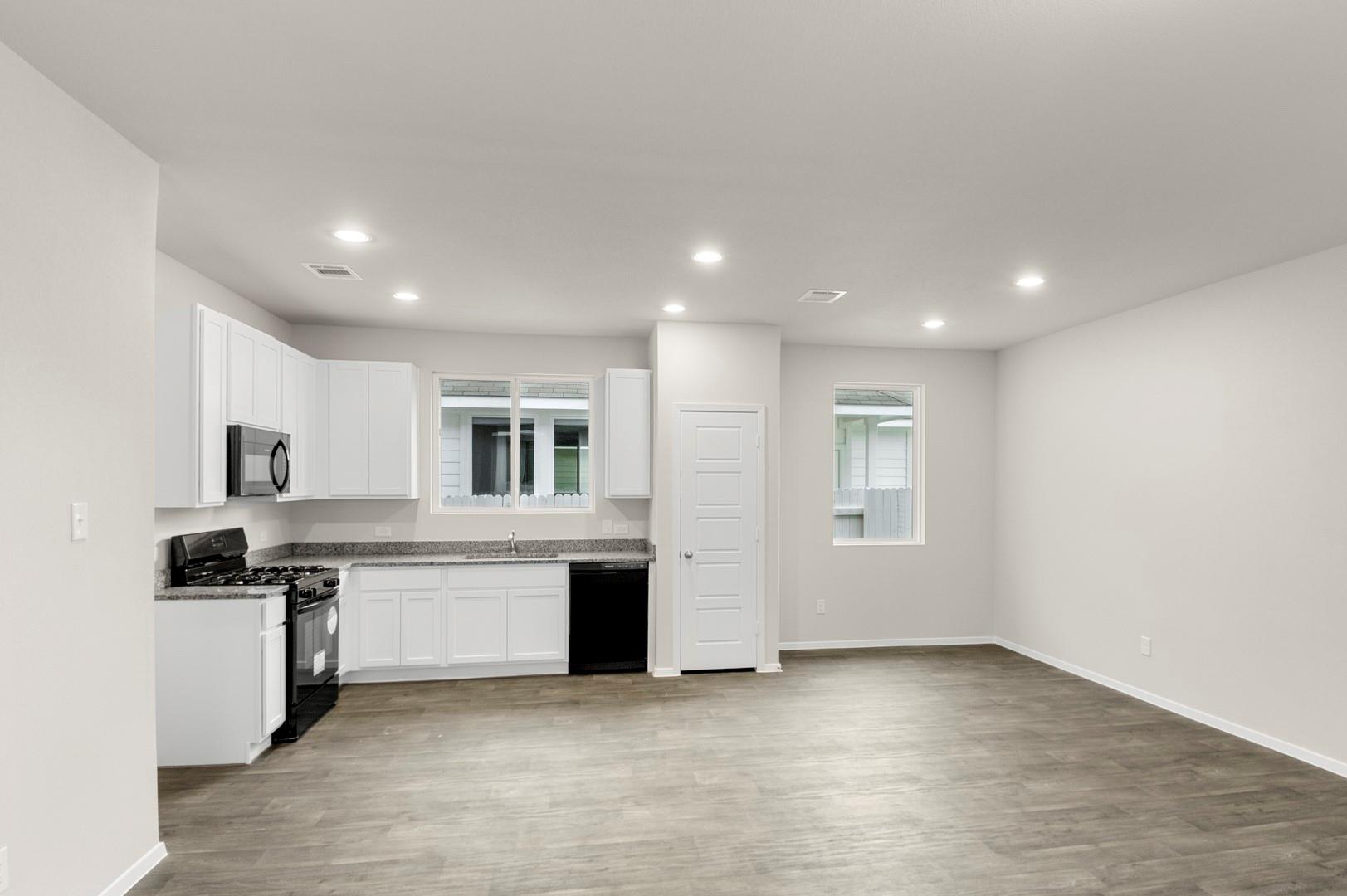 3043 Winding Creek Rd, Kyle, TX 78640