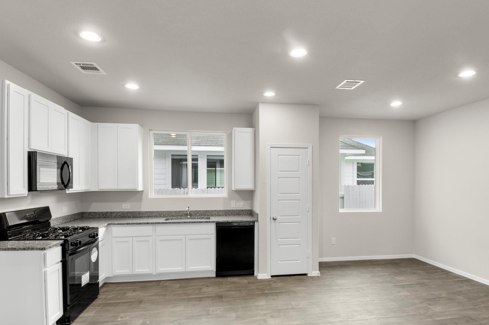 3043 Winding Creek Rd, Kyle, TX 78640