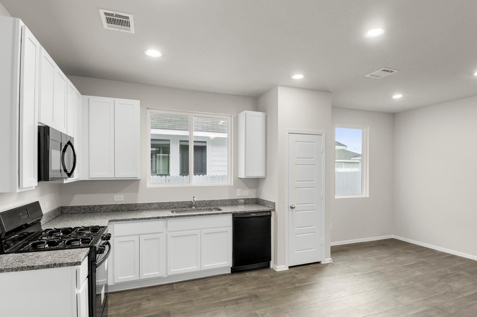 3043 Winding Creek Rd, Kyle, TX 78640