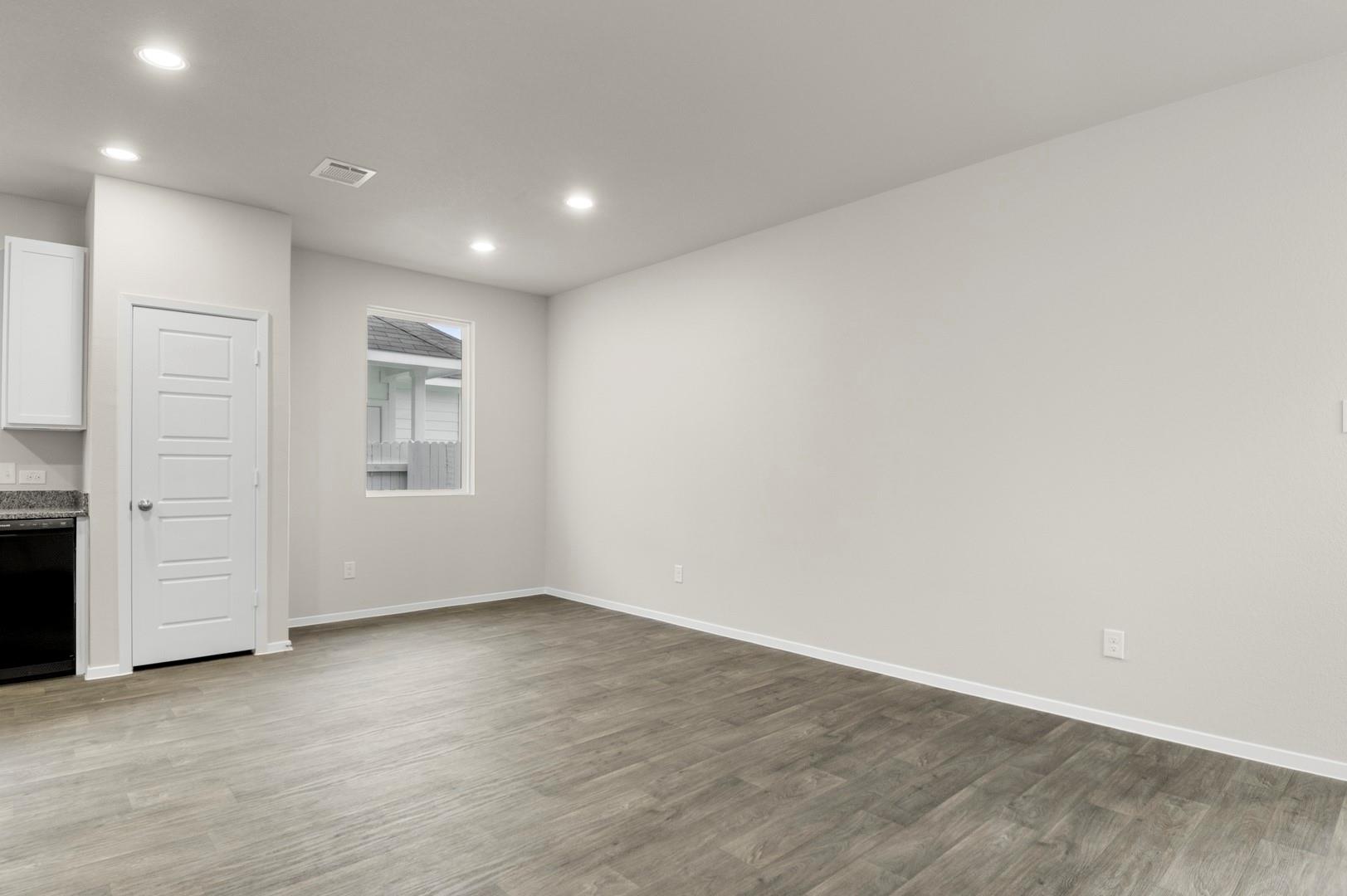 3043 Winding Creek Rd, Kyle, TX 78640