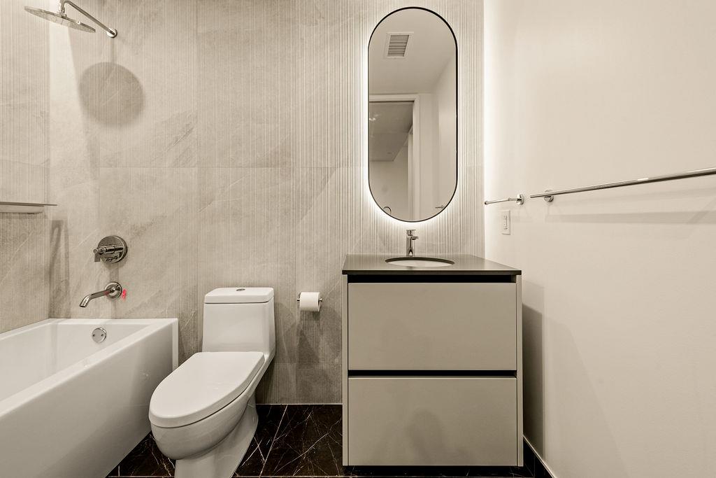 610 Davis St # 3310, Austin, TX 78701