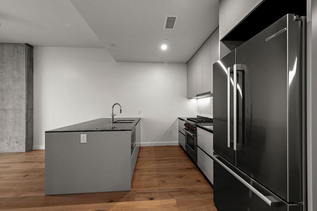 610 Davis St # 3310, Austin, TX 78701