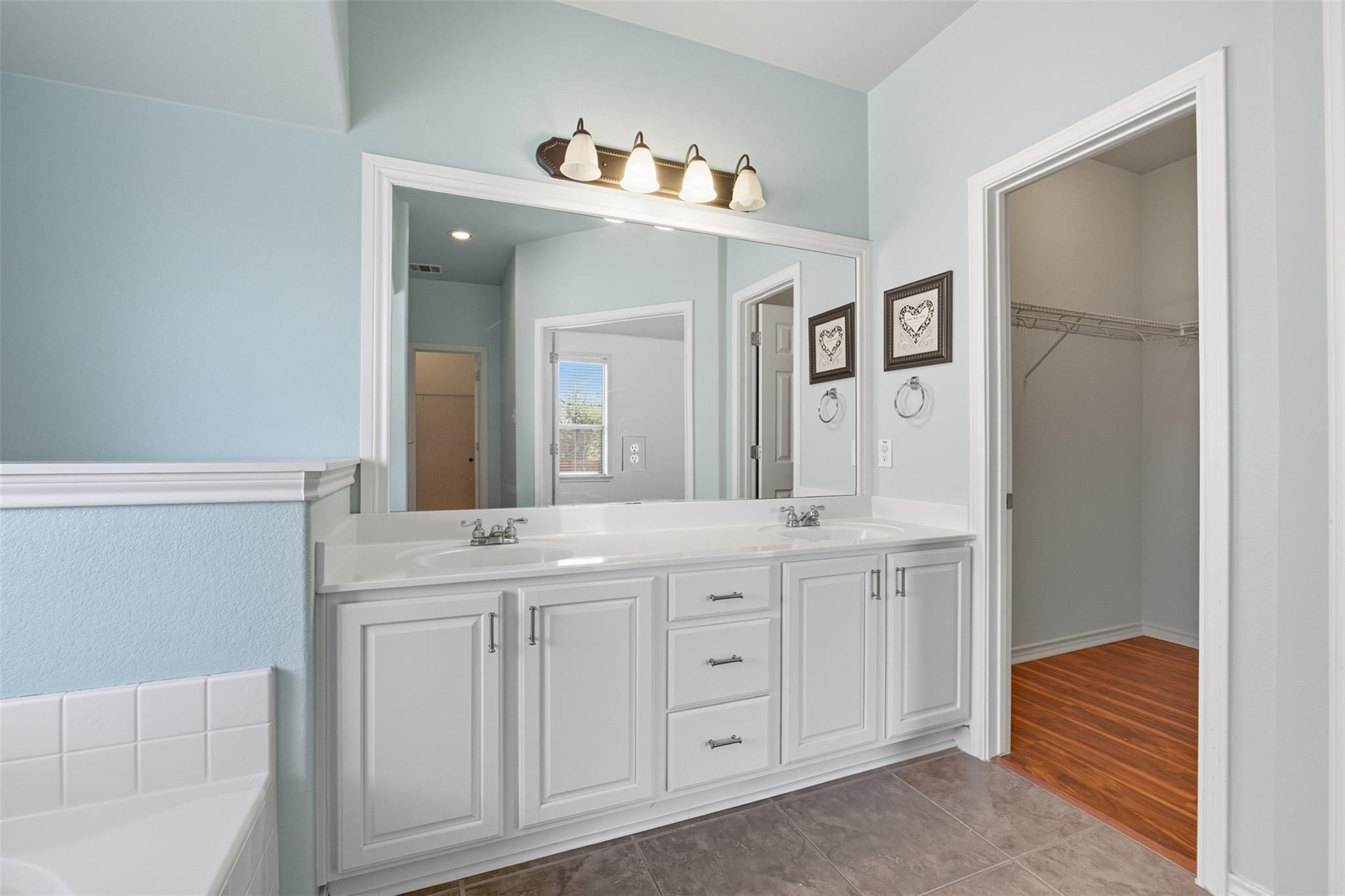 123 Justin Leonard Dr, Round Rock, TX 78664