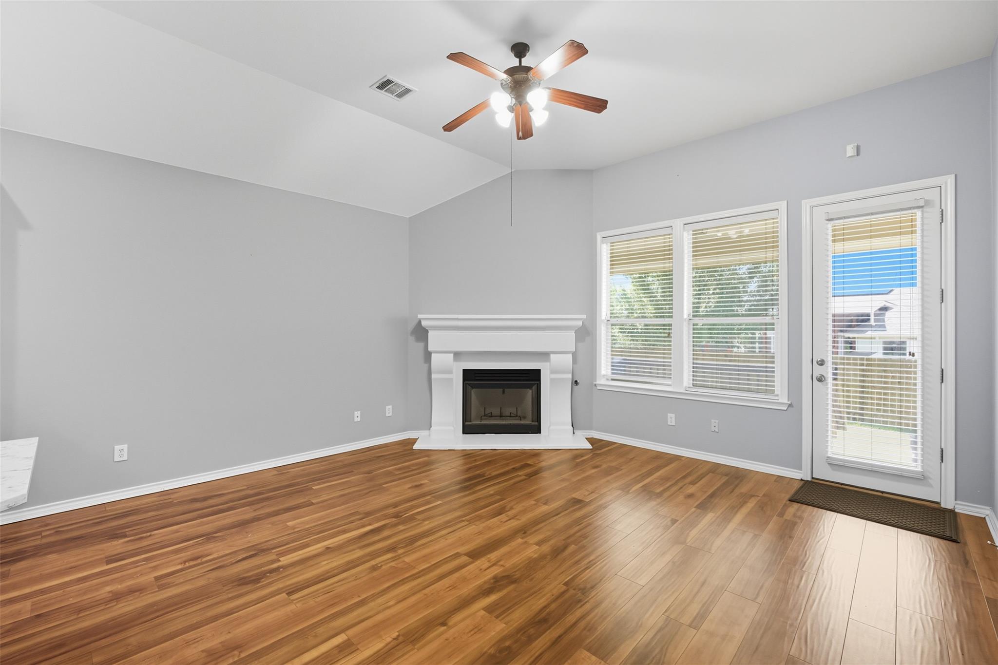 123 Justin Leonard Dr, Round Rock, TX 78664