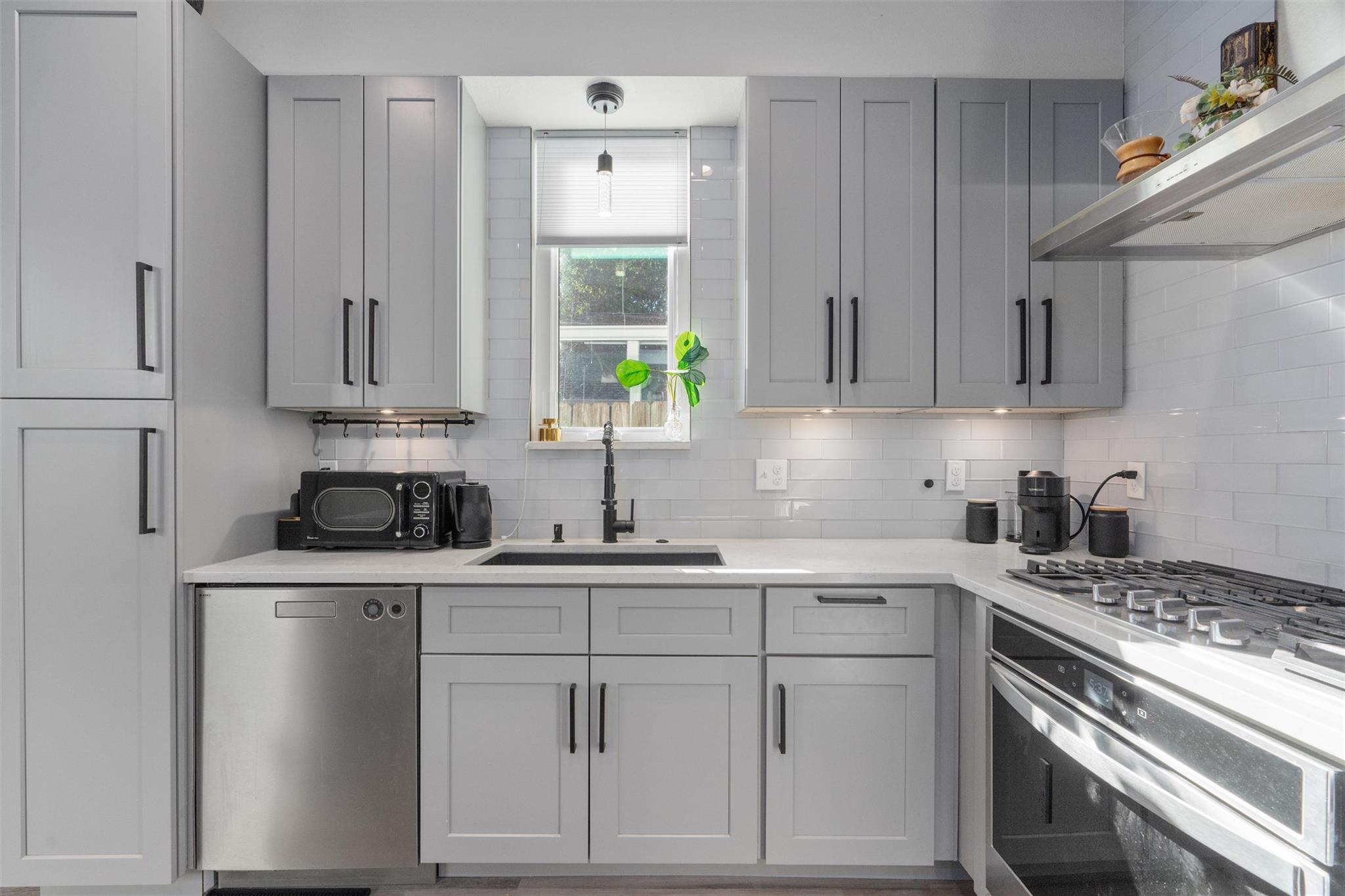 2703 E 3rd St # 2, Austin, TX 78702