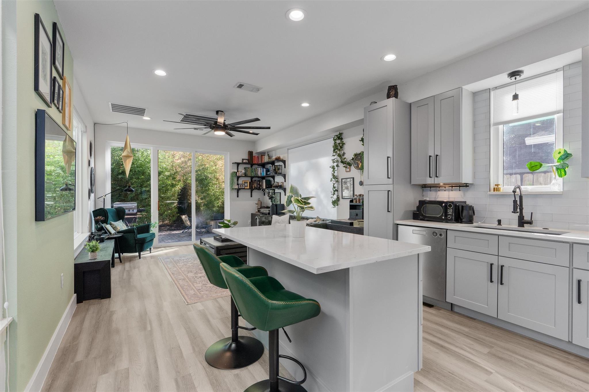 2703 E 3rd St # 2, Austin, TX 78702