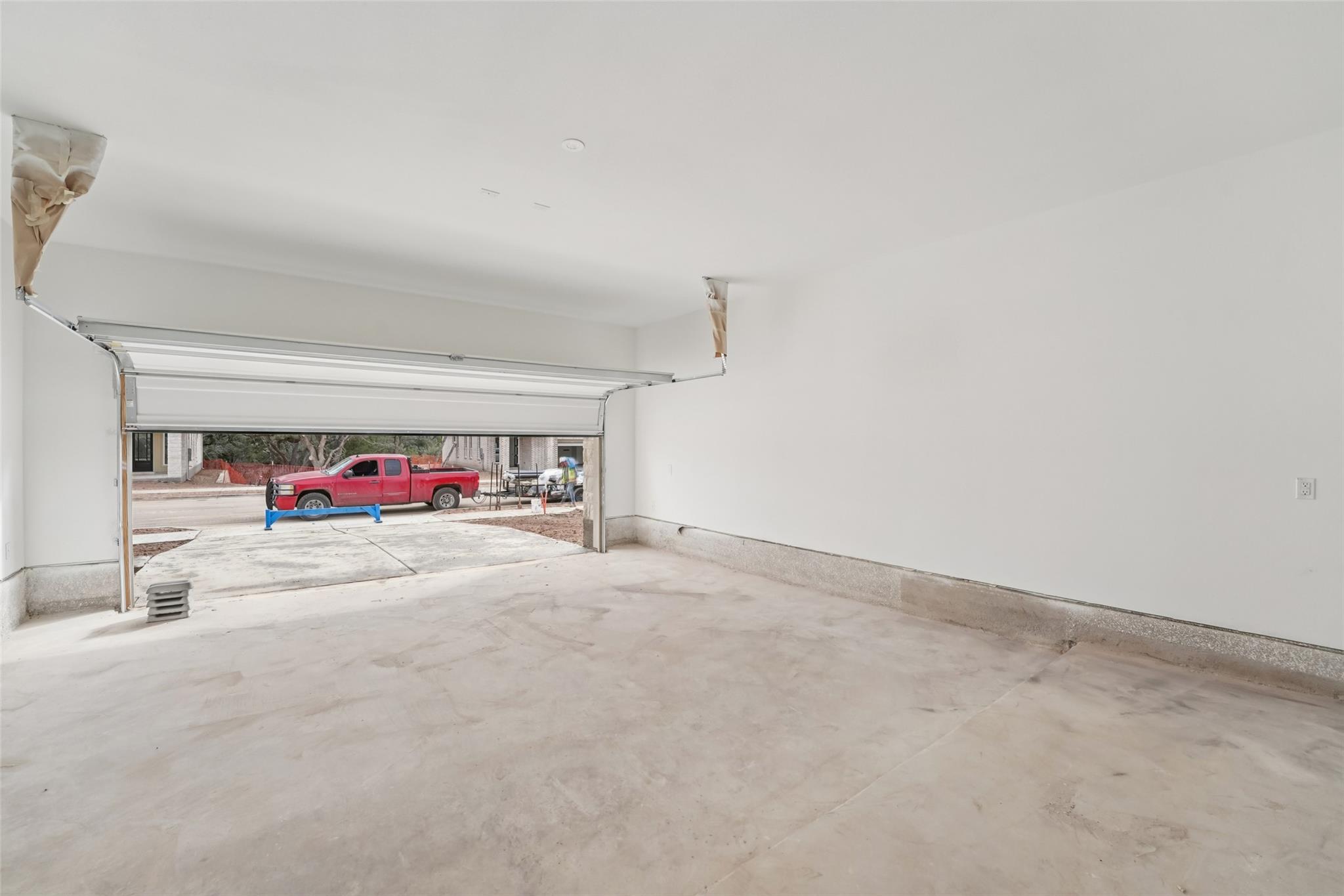 315 San Saba Dr, Buda, TX 78610