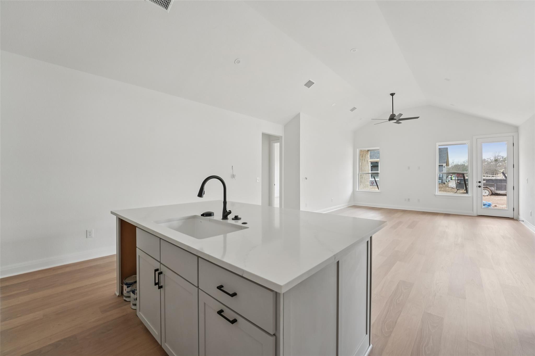 315 San Saba Dr, Buda, TX 78610