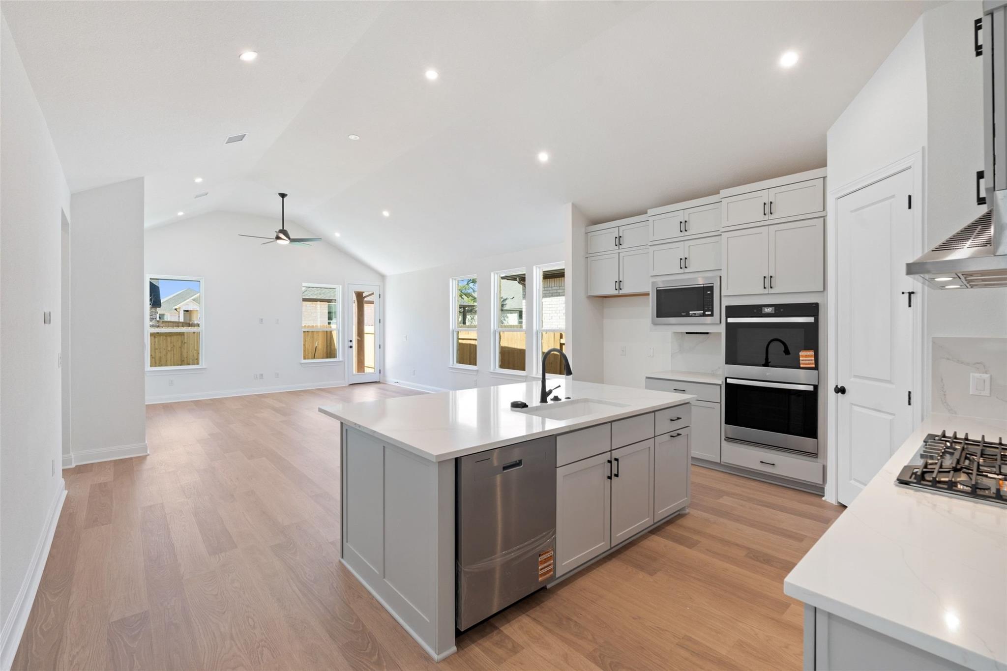 315 San Saba Dr, Buda, TX 78610