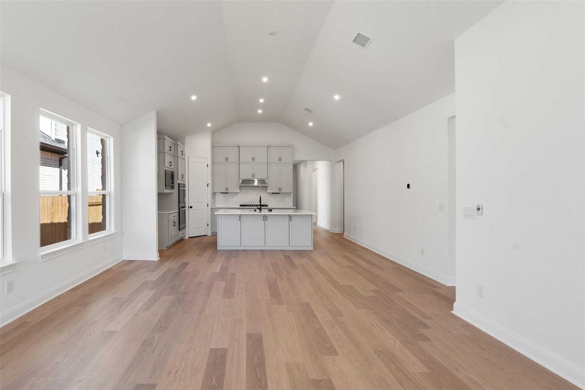 315 San Saba Dr, Buda, TX 78610