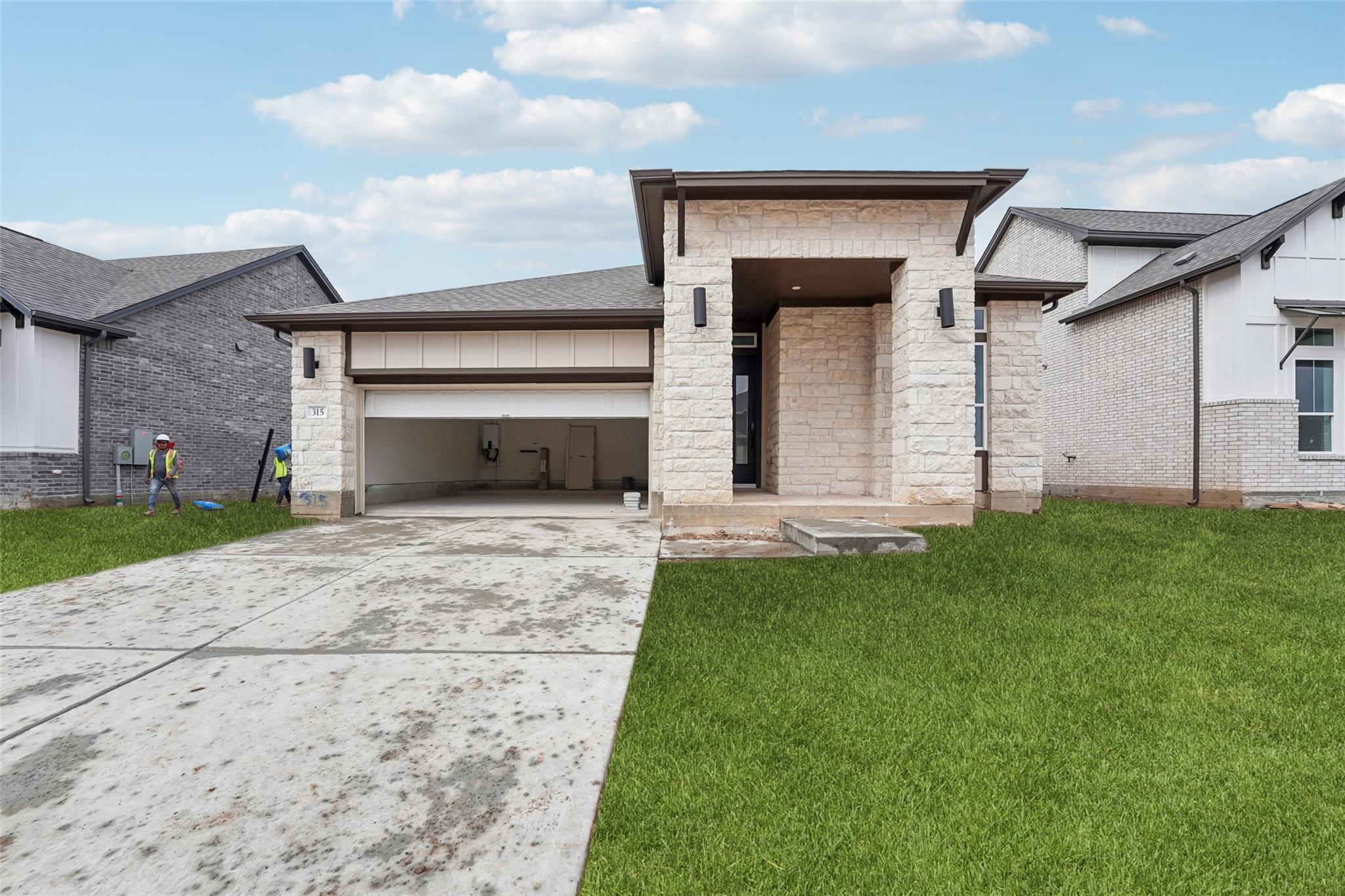 315 San Saba Dr, Buda, TX 78610