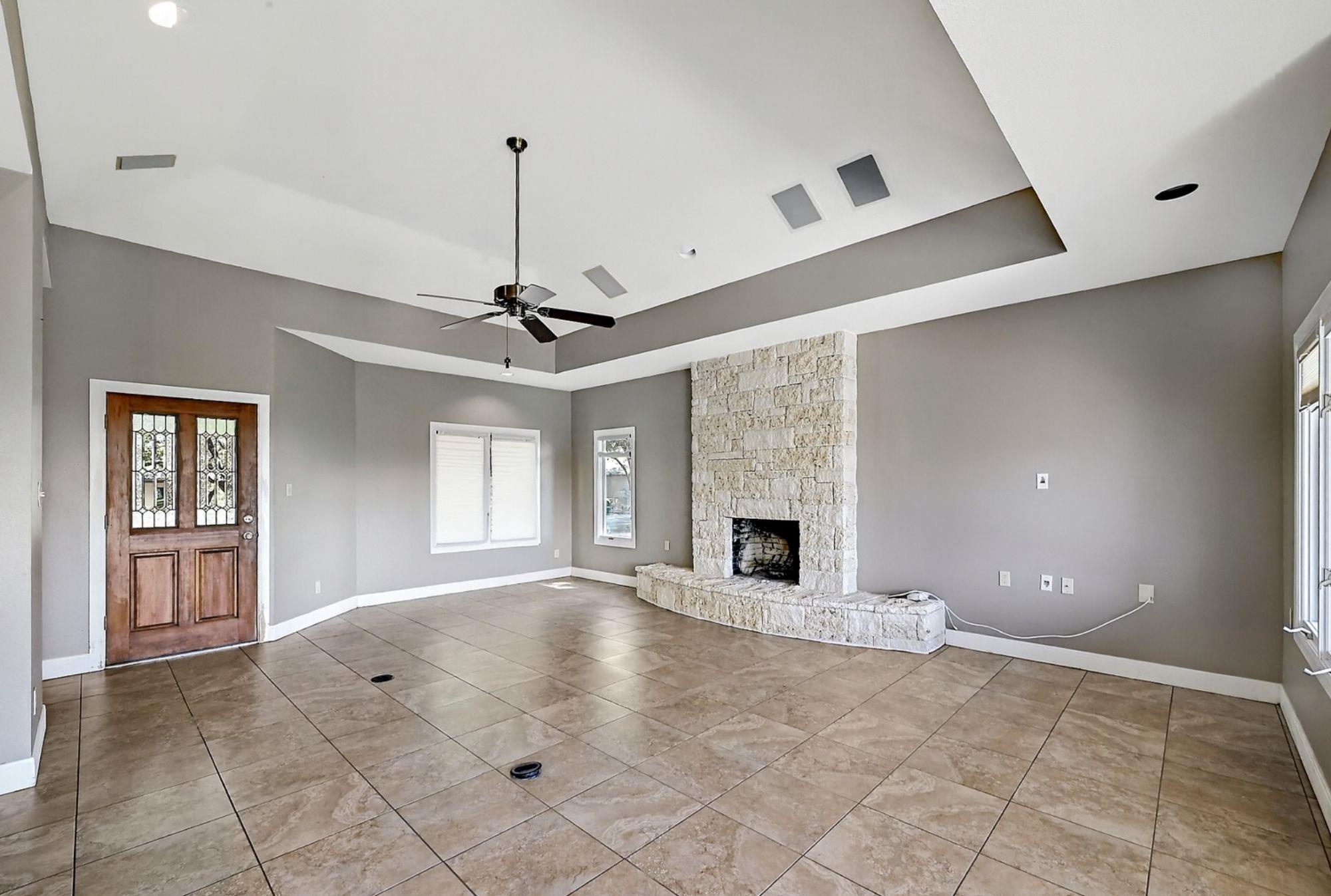 1607 Clubhouse Hill Dr, Spicewood, TX 78669