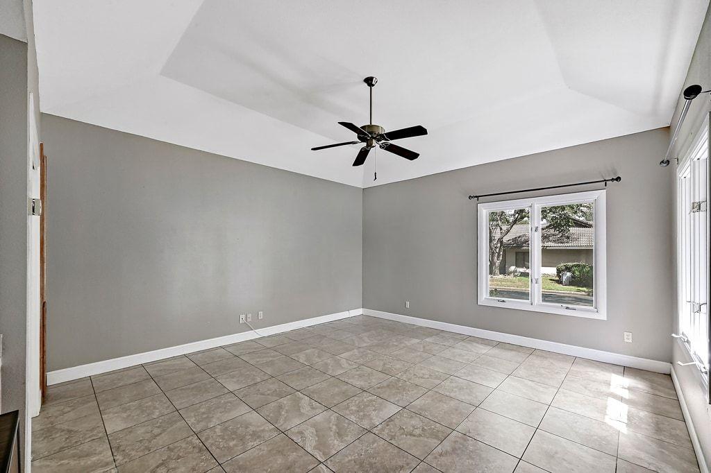 1607 Clubhouse Hill Dr, Spicewood, TX 78669