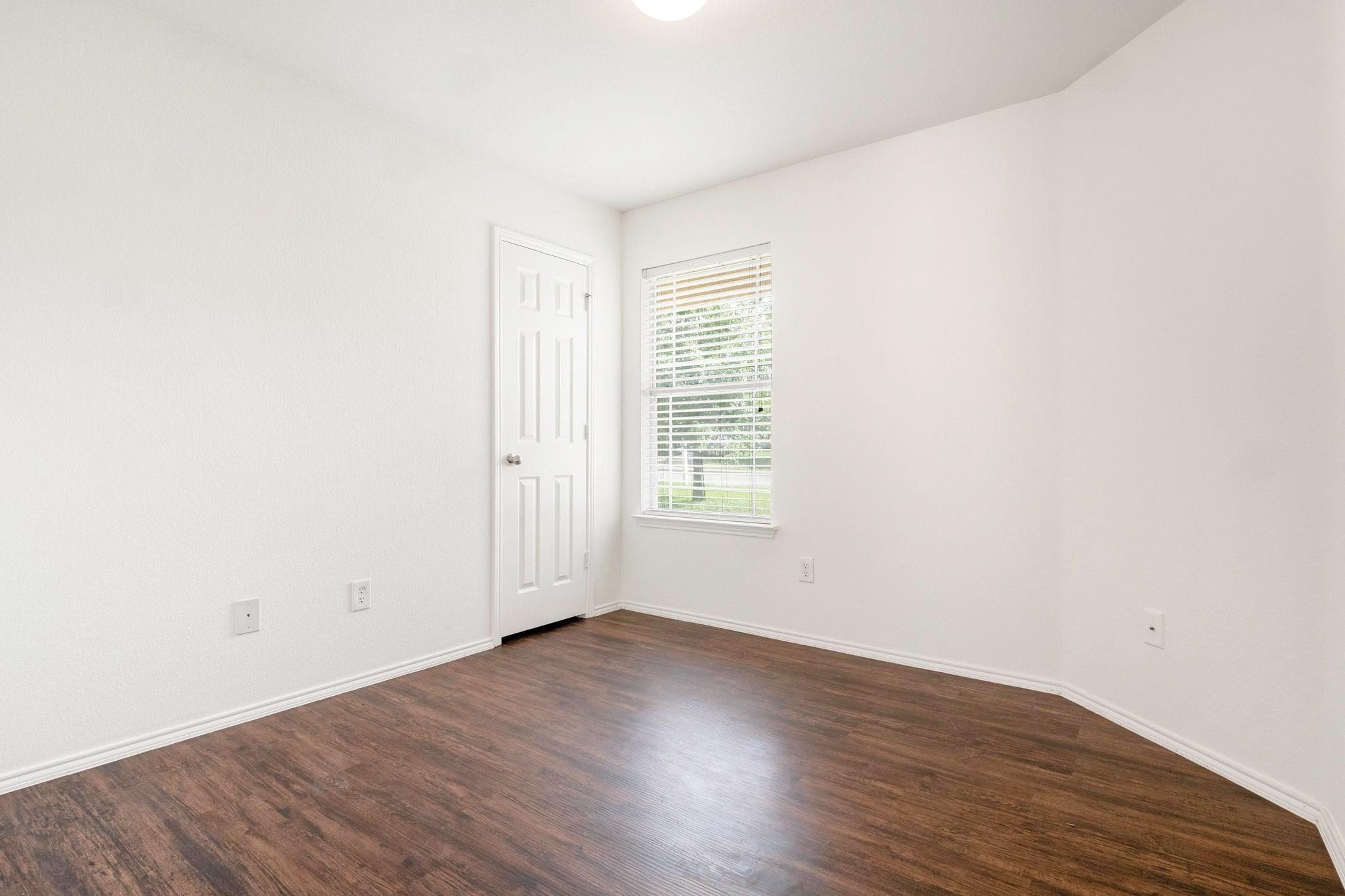 109 Onyx Lake Dr, Kyle, TX 78640