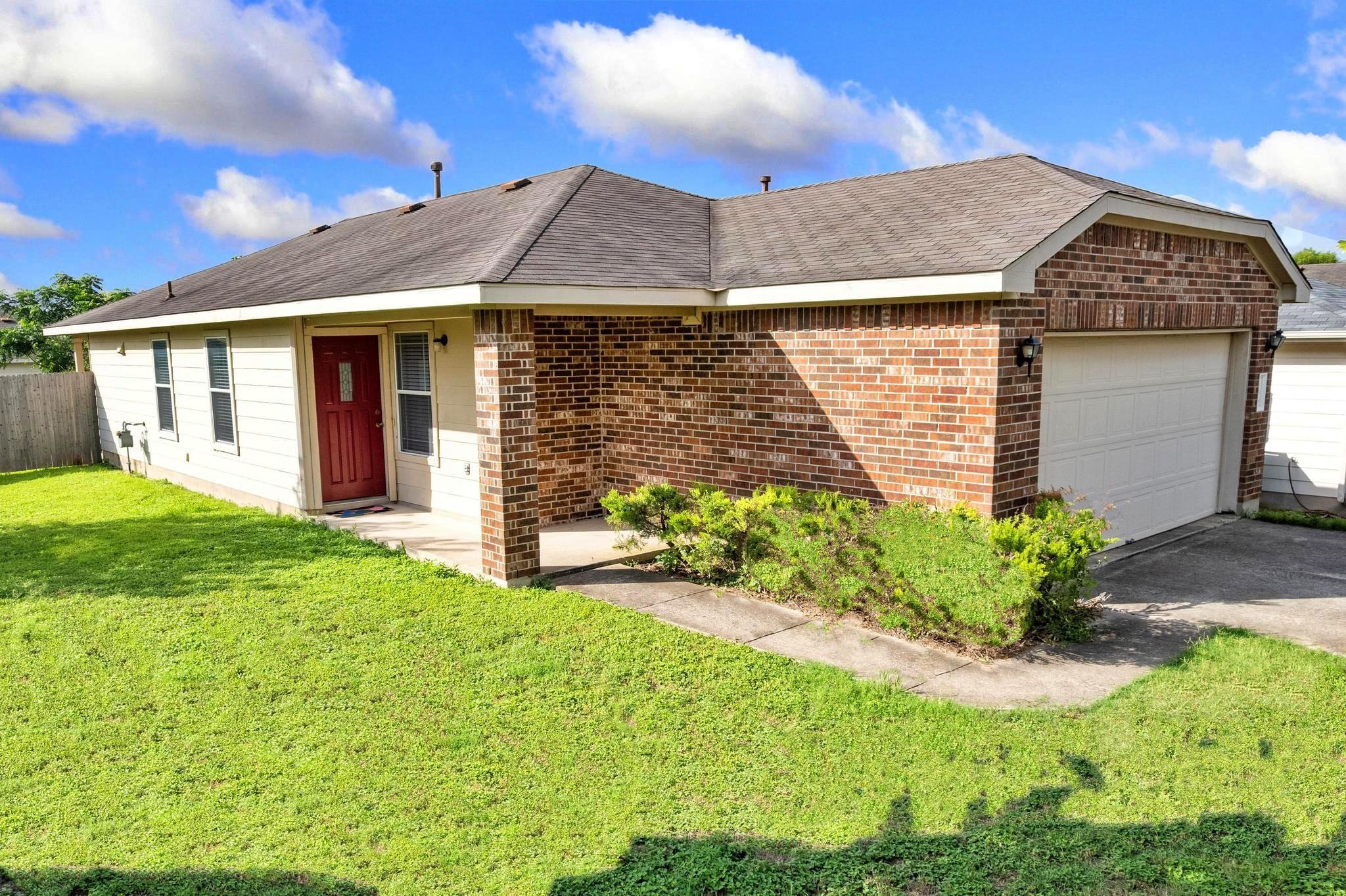 109 Onyx Lake Dr, Kyle, TX 78640