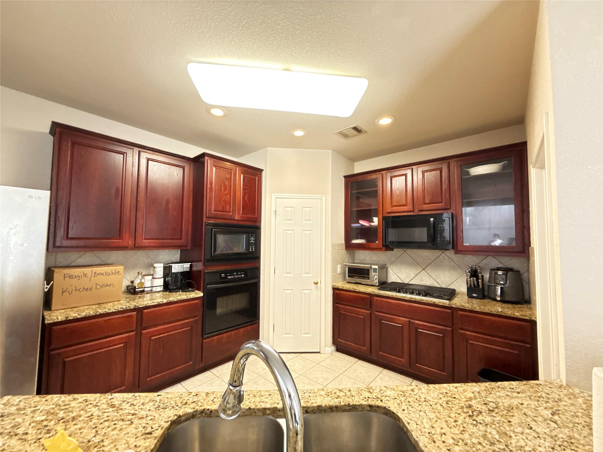 1003 Ambrose Dr, Pflugerville, TX 78660