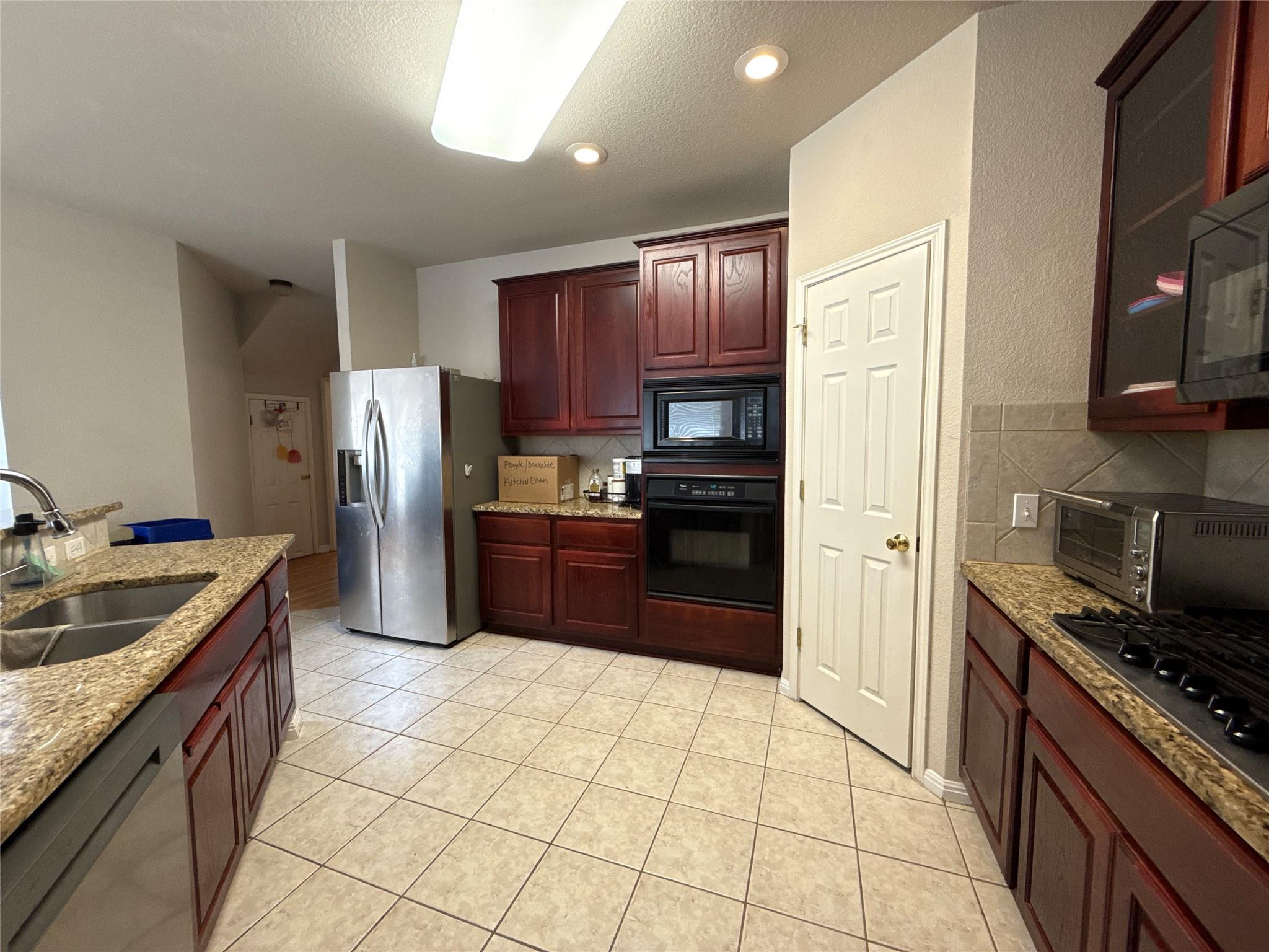 1003 Ambrose Dr, Pflugerville, TX 78660