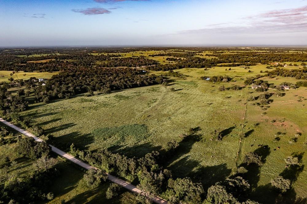 2993 County Road 320, Lexington, TX 78947