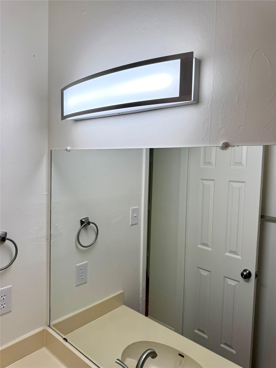 915 W 23rd St # 108, Austin, TX 78705