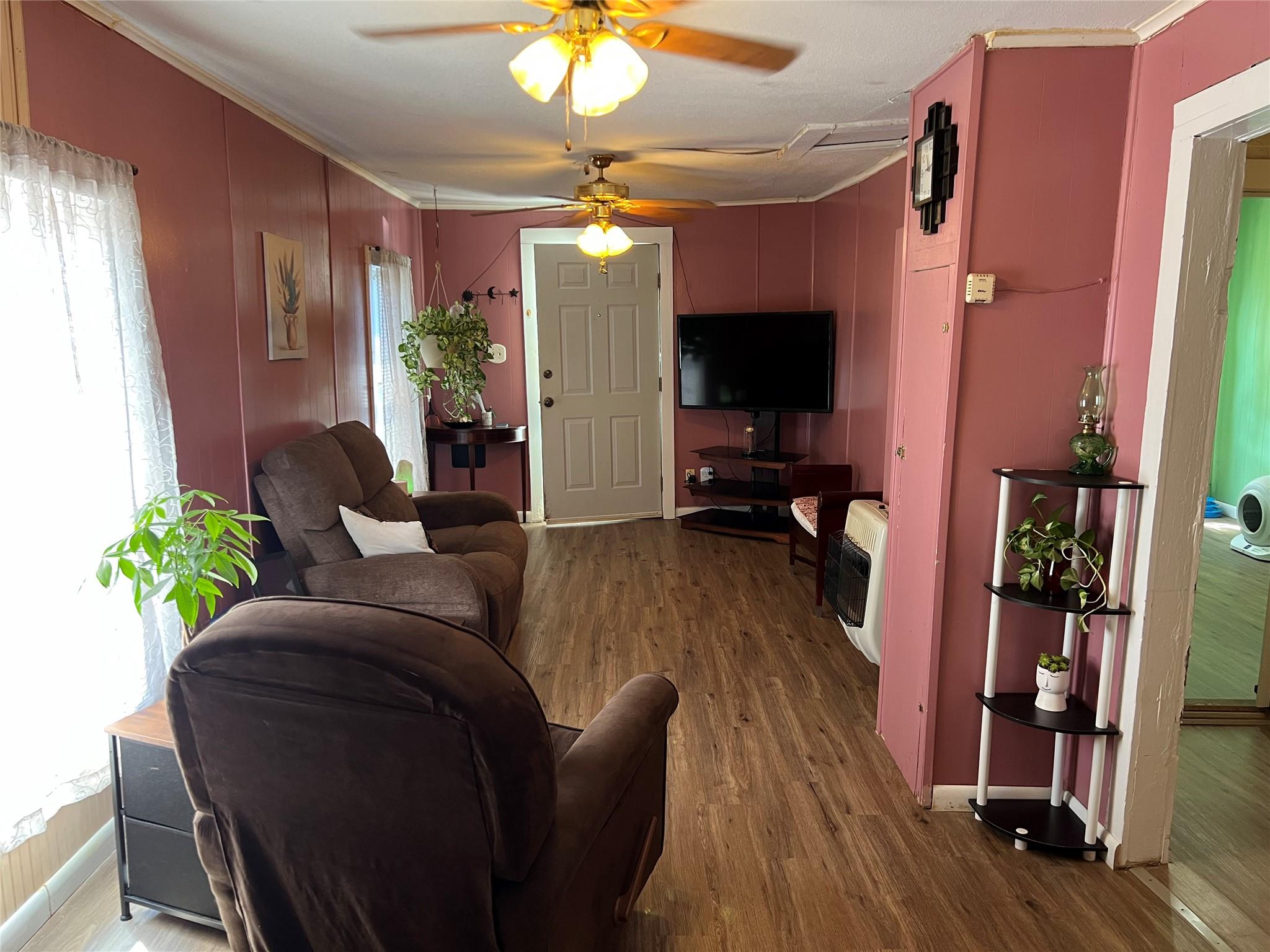 607 Garcia St, Lockhart, TX 78644