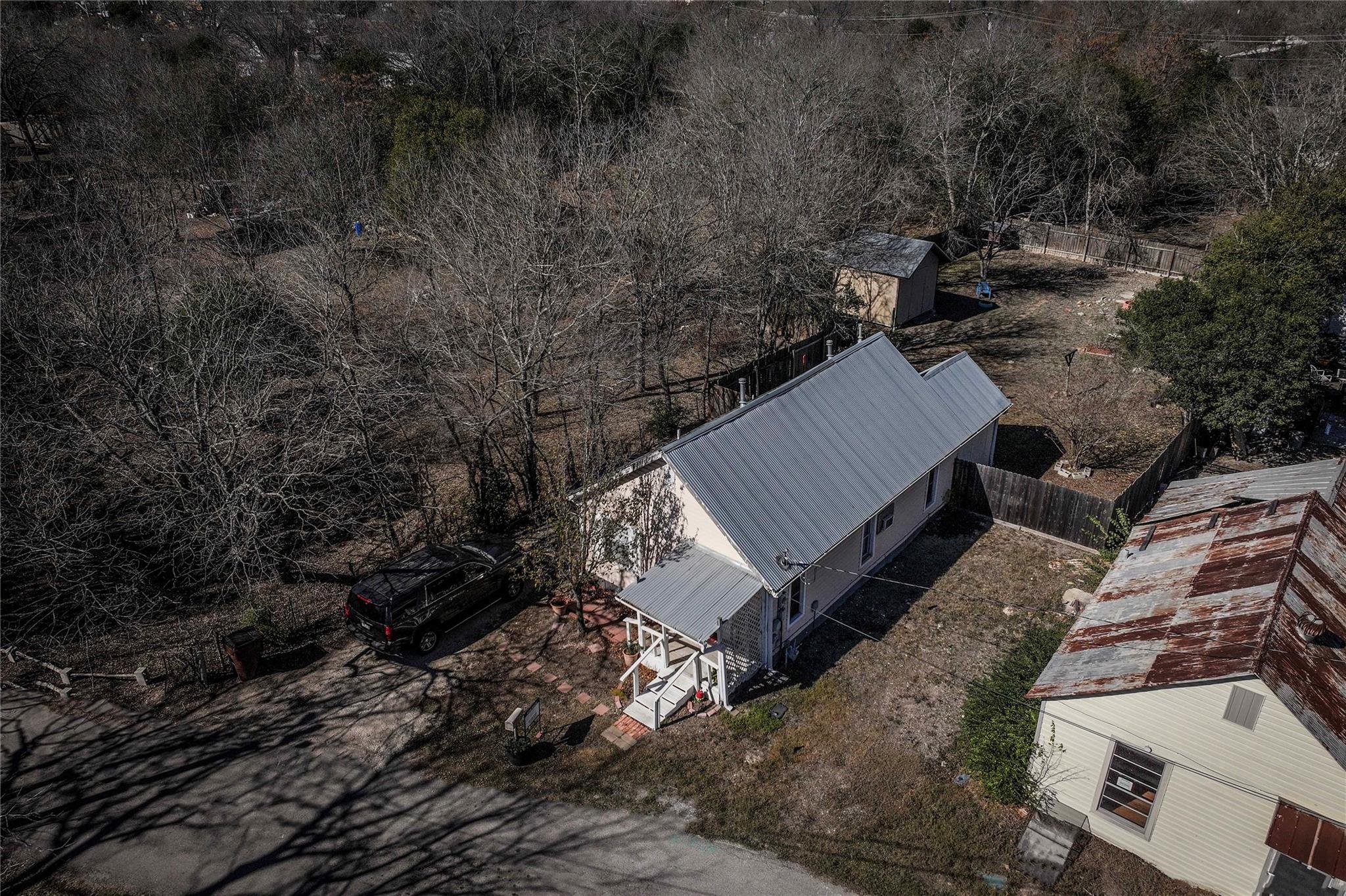 607 Garcia St, Lockhart, TX 78644