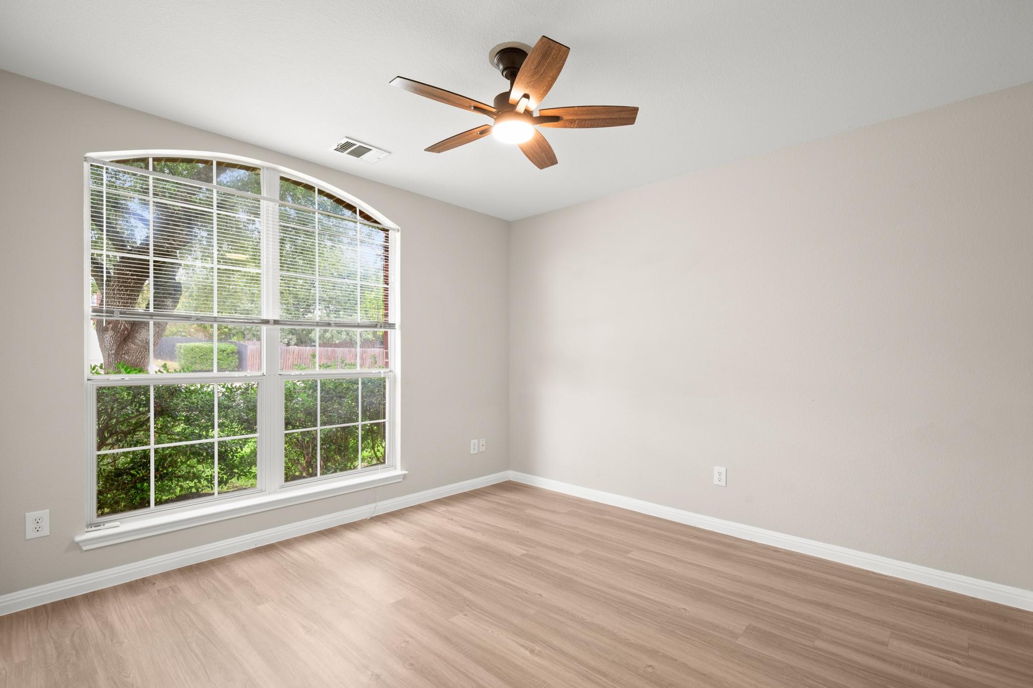 2205 Speidel Dr, Pflugerville, TX 78660