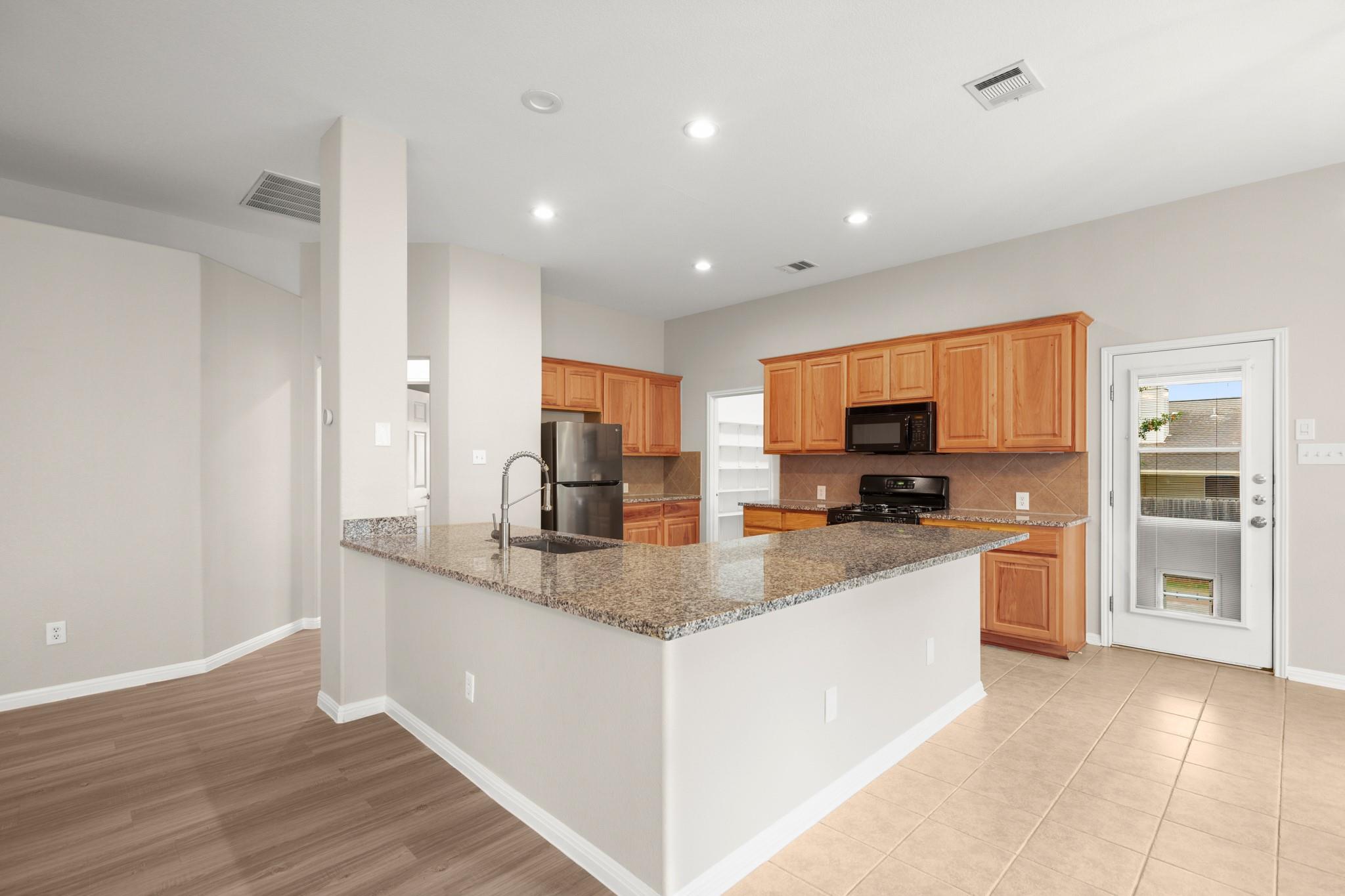 2205 Speidel Dr, Pflugerville, TX 78660