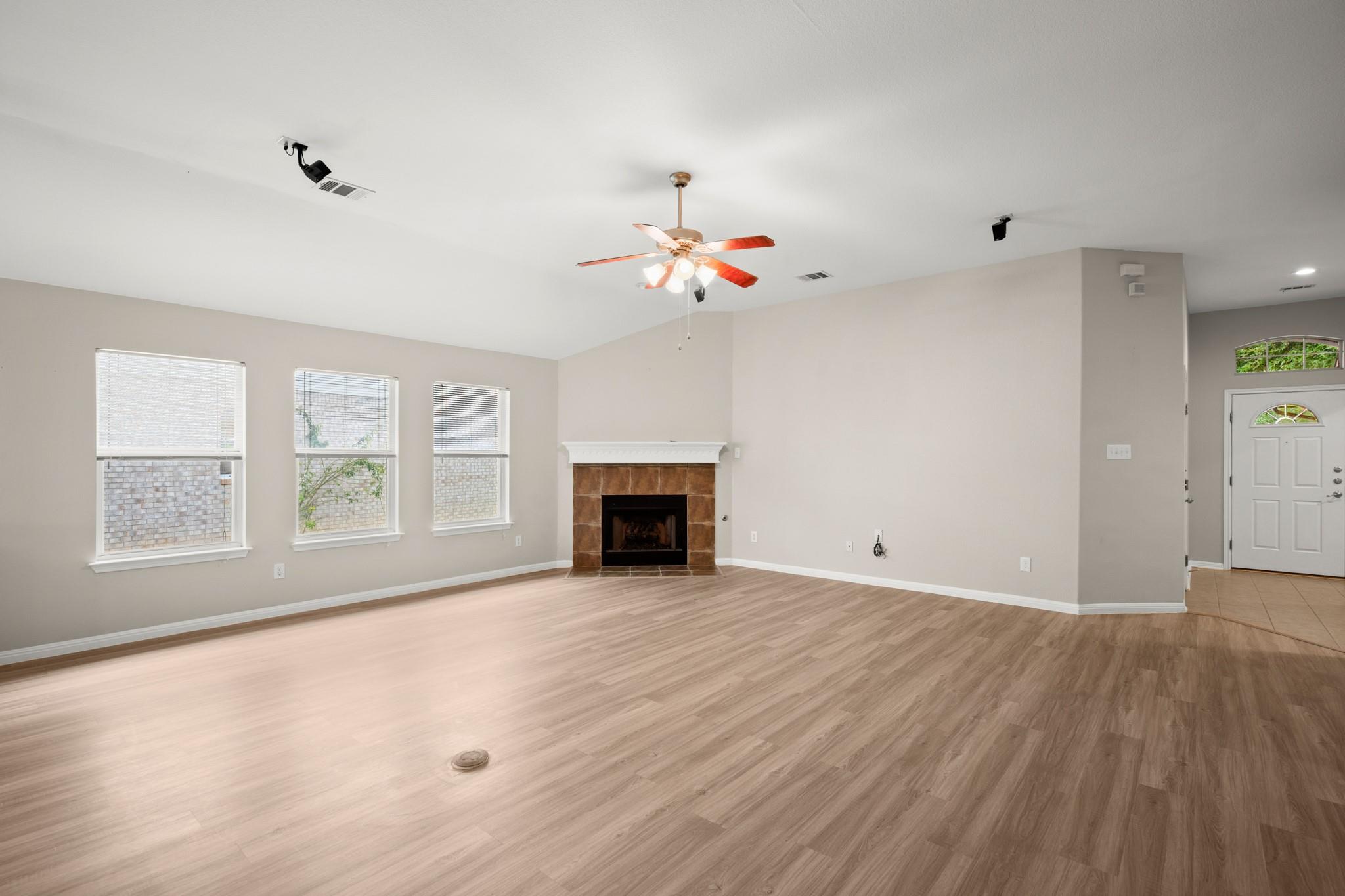 2205 Speidel Dr, Pflugerville, TX 78660