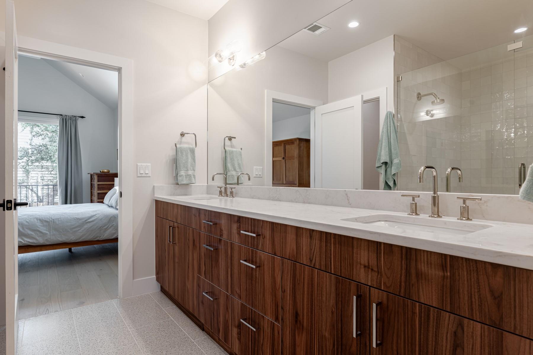 1405 Singleton Ave, Austin, TX 78702