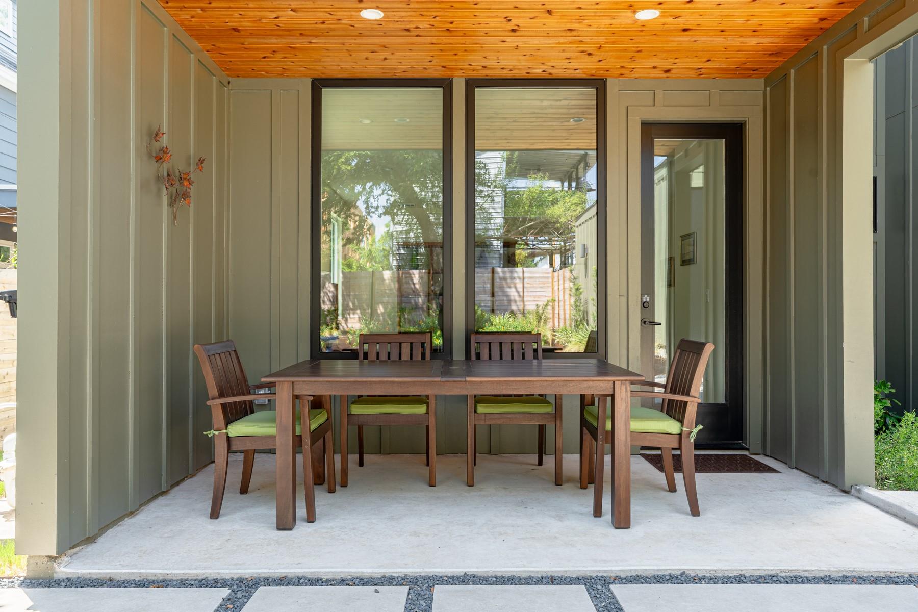 1405 Singleton Ave, Austin, TX 78702