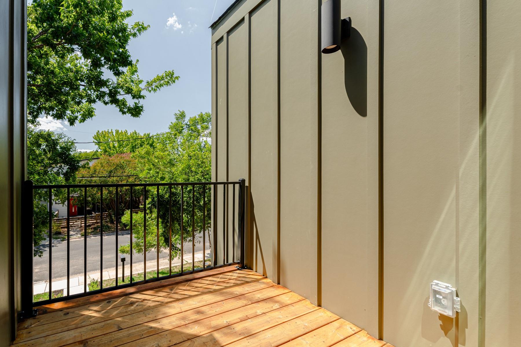 1405 Singleton Ave, Austin, TX 78702