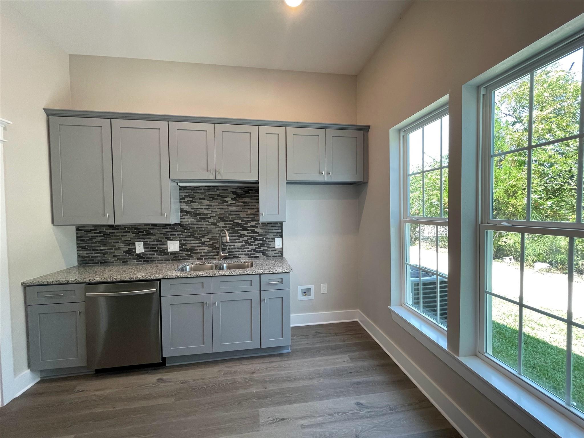 201 E 6th St, Lampasas, TX 76550