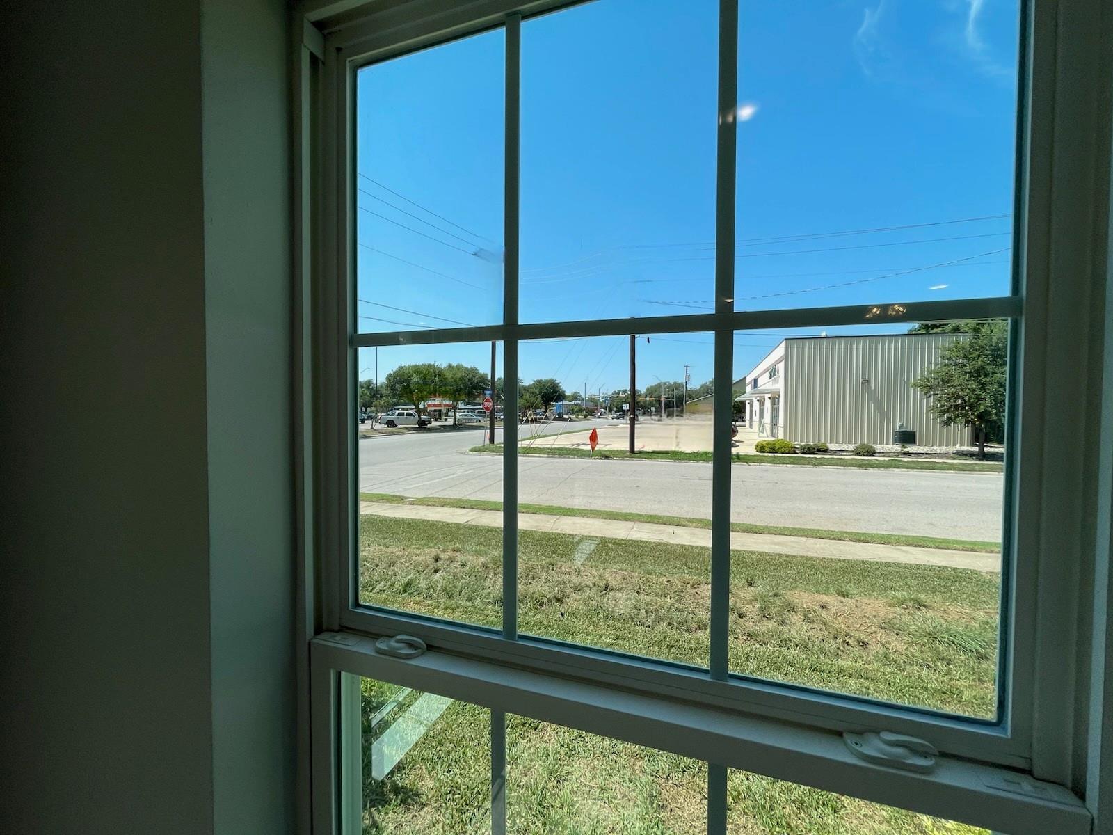 201 E 6th St, Lampasas, TX 76550