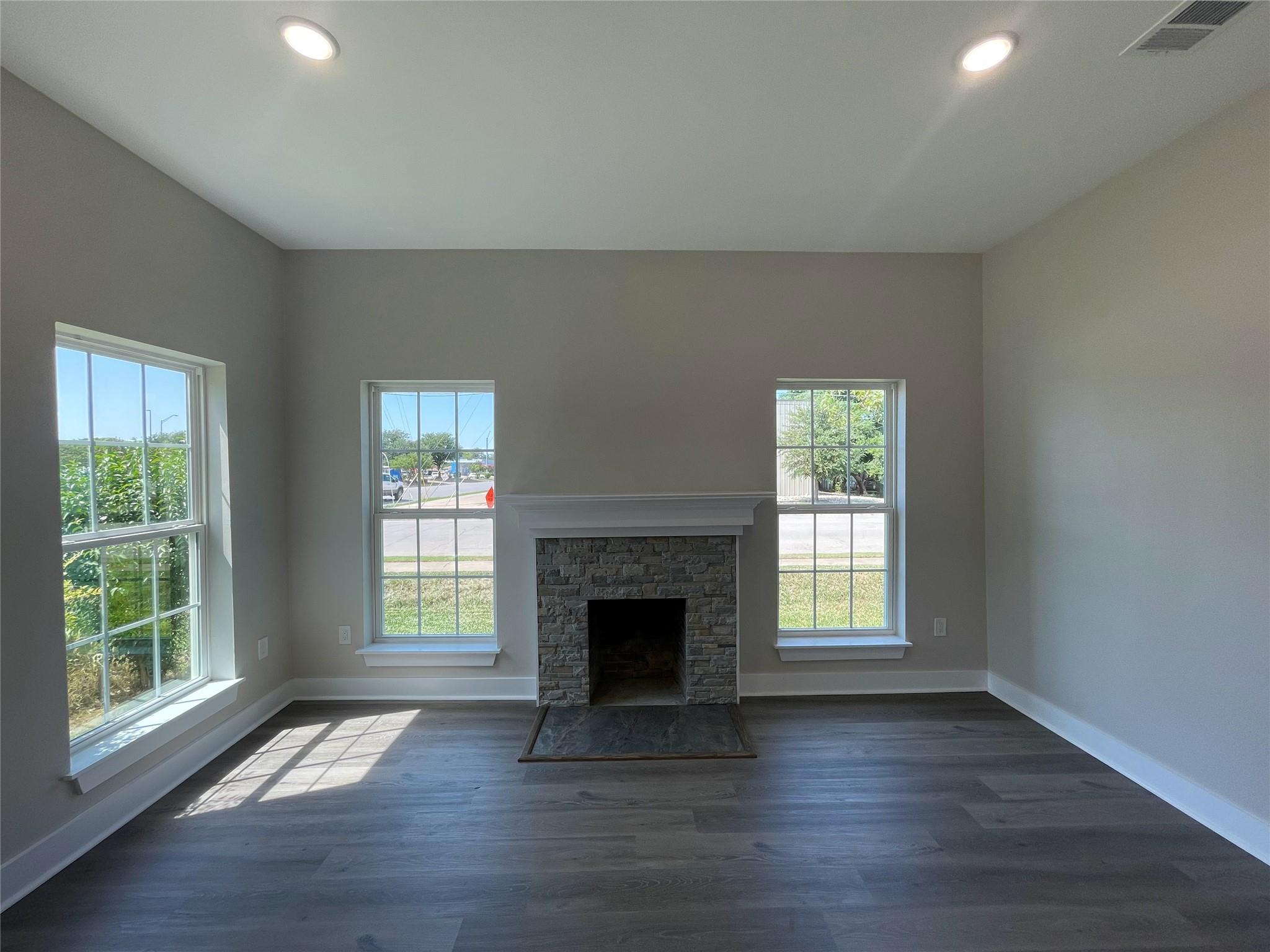 201 E 6th St, Lampasas, TX 76550