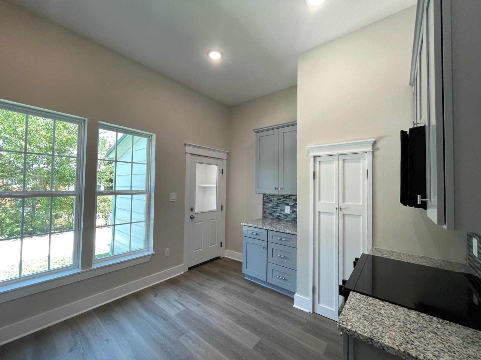 201 E 6th St, Lampasas, TX 76550