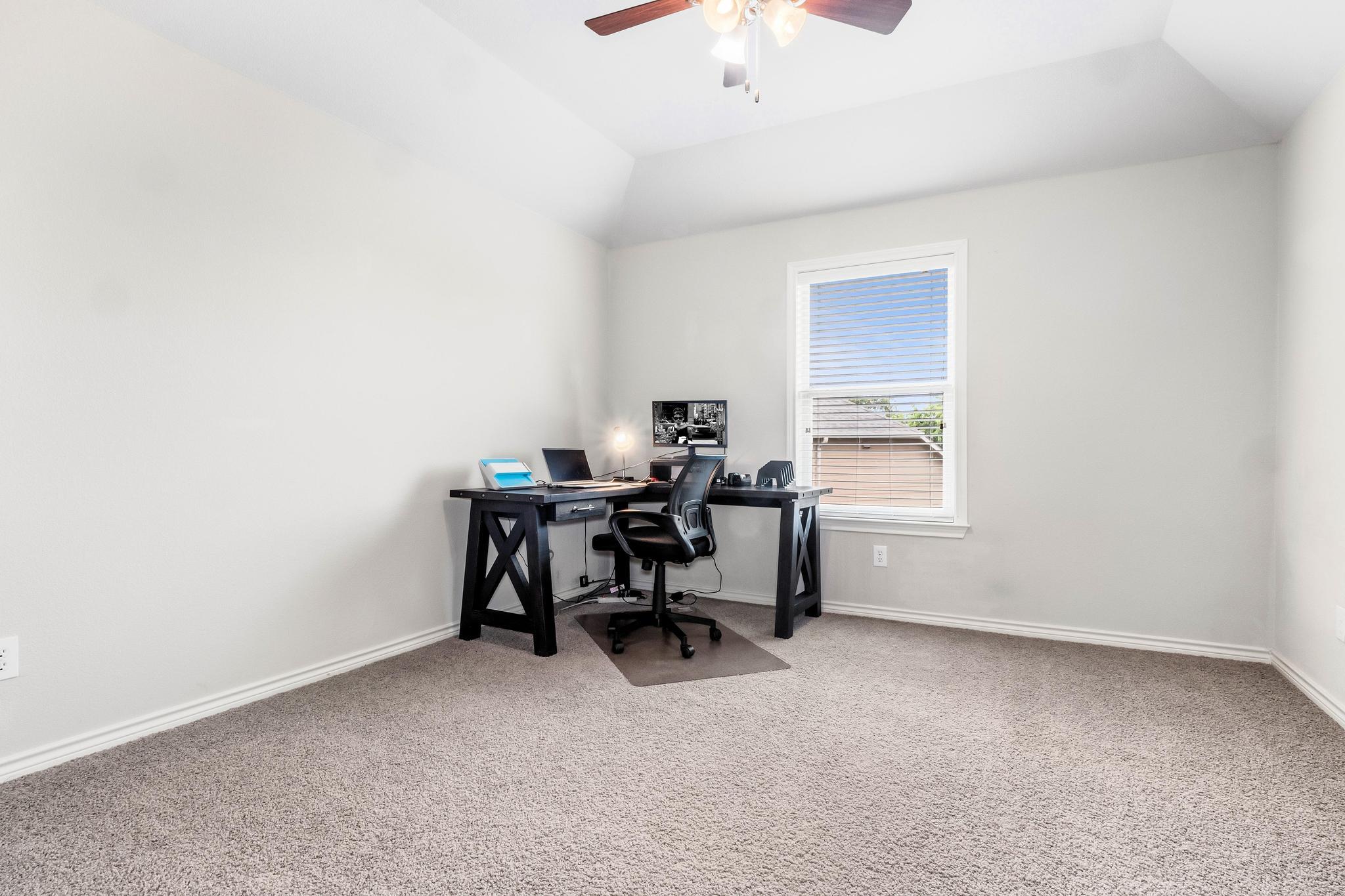 722 Tom Kite Dr, Round Rock, TX 78664