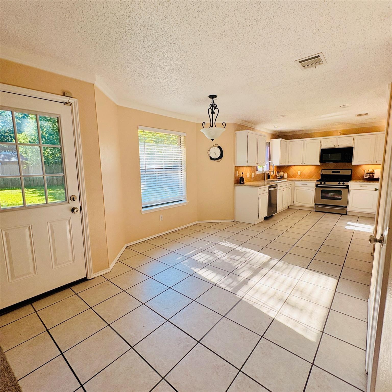 17506 Klamath Falls Dr, Round Rock, TX 78681