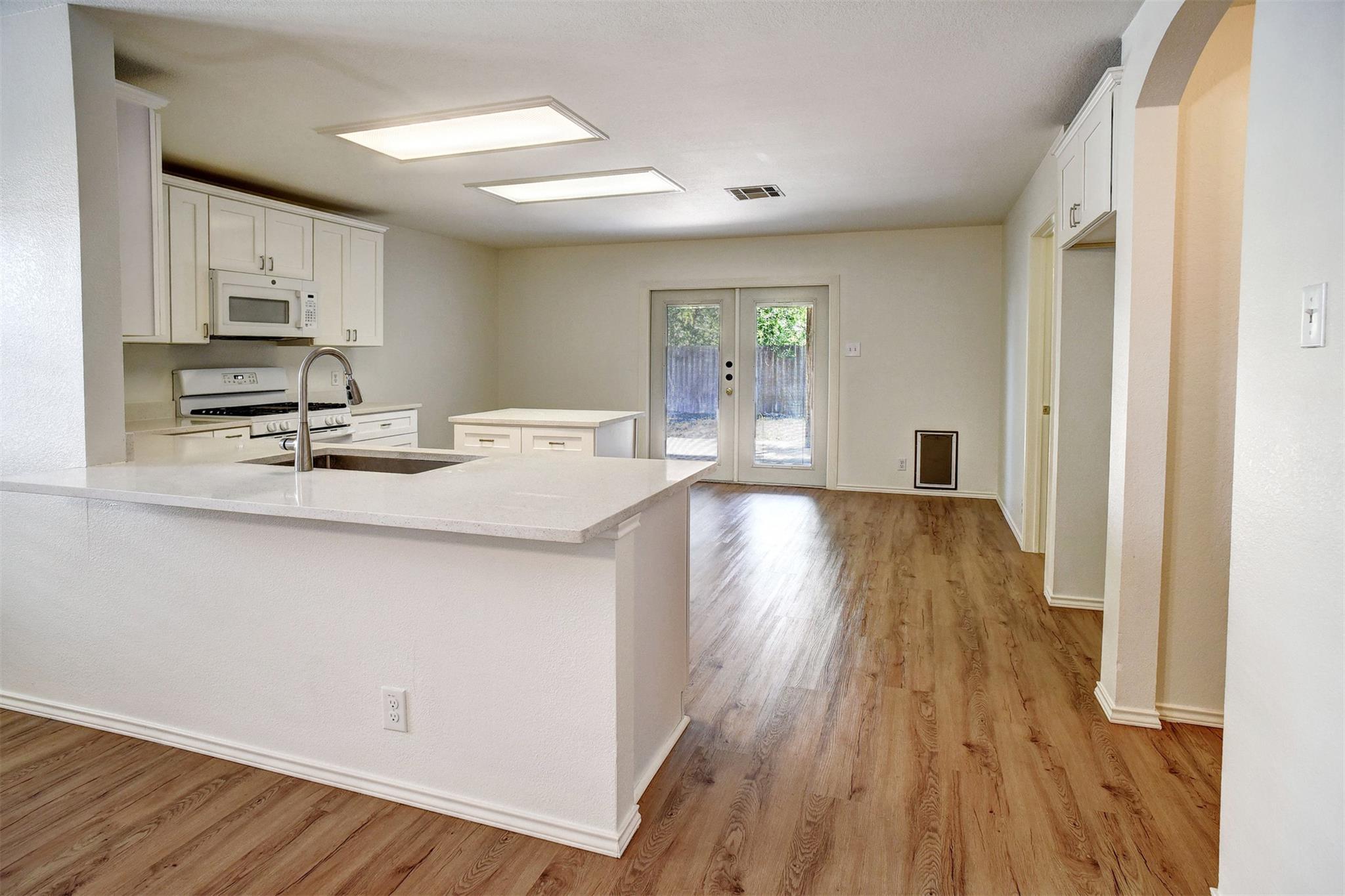 211 Bryant Dr, Bastrop, TX 78602