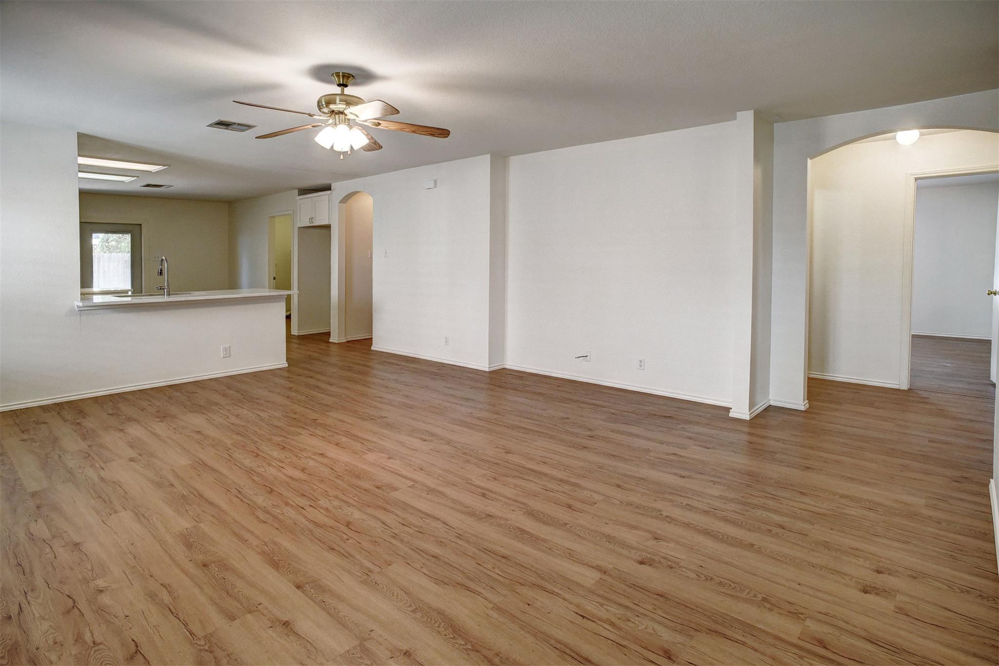 211 Bryant Dr, Bastrop, TX 78602