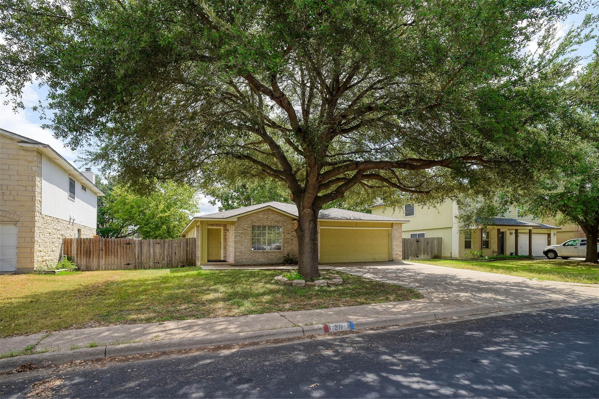 211 Bryant Dr, Bastrop, TX 78602