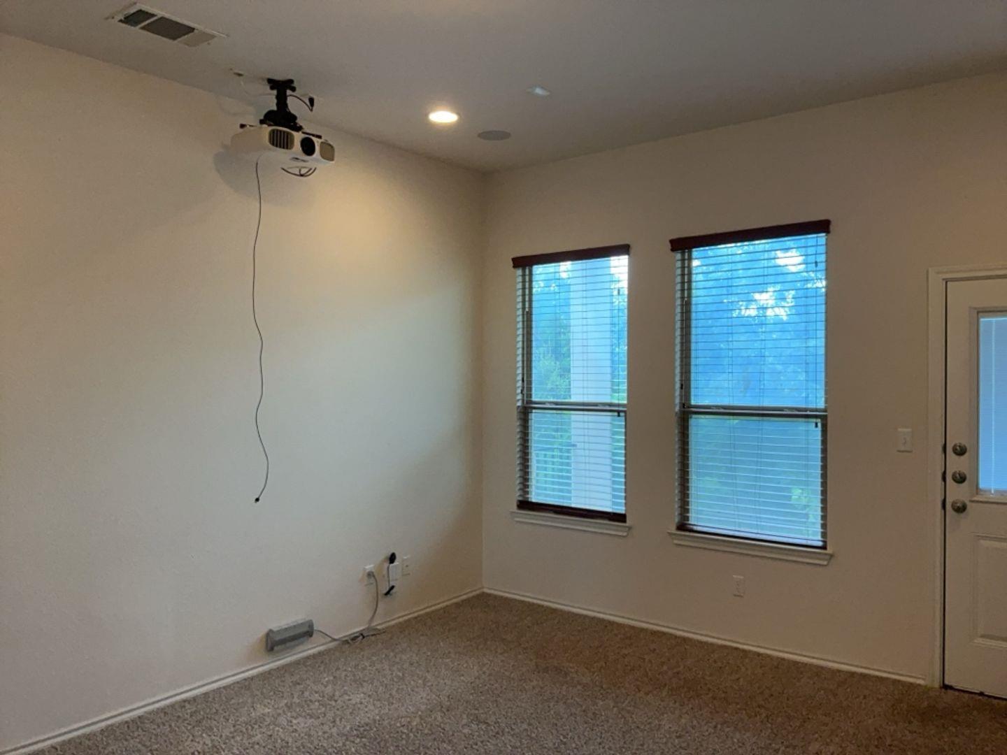 2105 Town Centre Dr # 28, Round Rock, TX 78664