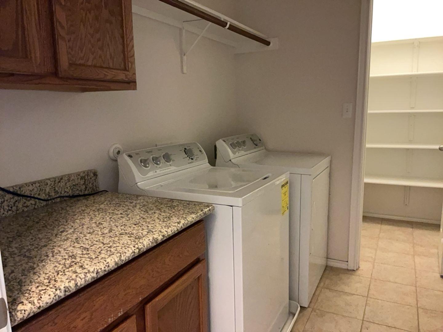 2105 Town Centre Dr # 28, Round Rock, TX 78664